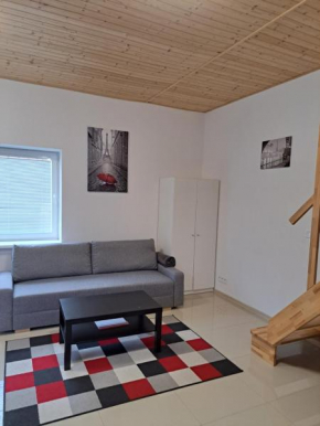 Ellen's Apartment - Air Conditioning, Free Parking